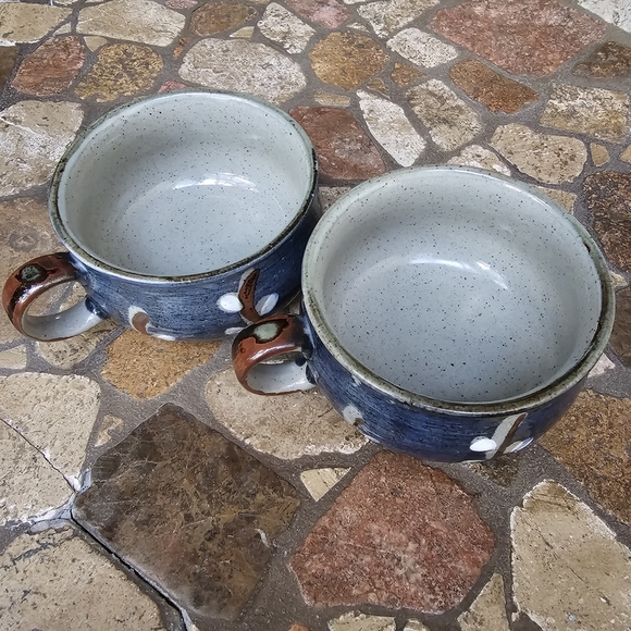 Handcrafted Blue Ceramic Mugs with White Floral Design - Picture 6 of 7